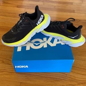Hoka One Men’s Clifton Edge size 10 Black/Yellow